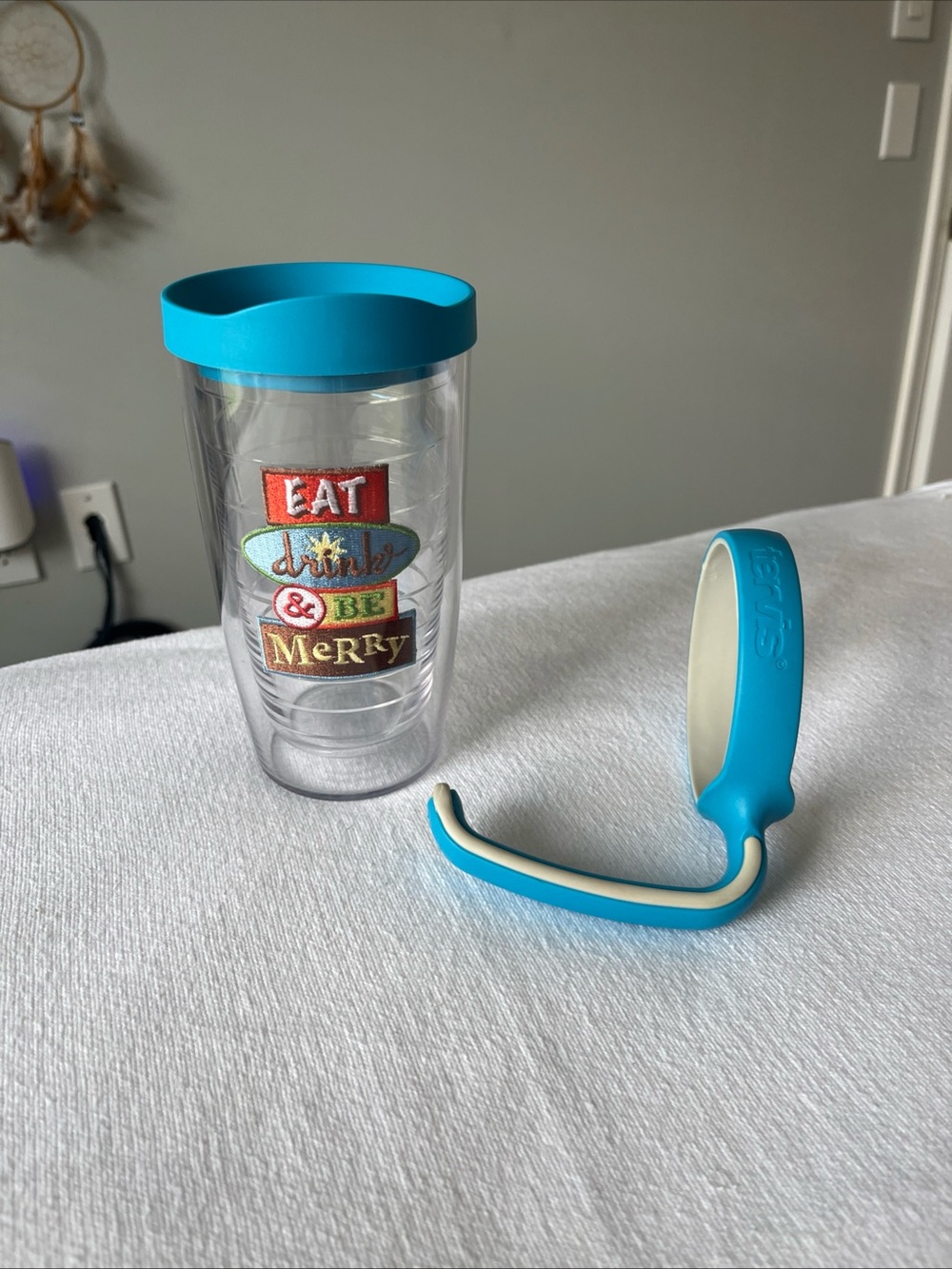 Tervis Clear Tumbler with Bright Teal Lid and Handle
